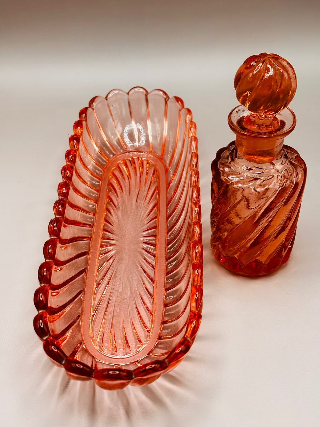 Ensemble Baccarat "Bambou"en cristal teinté rose saumon