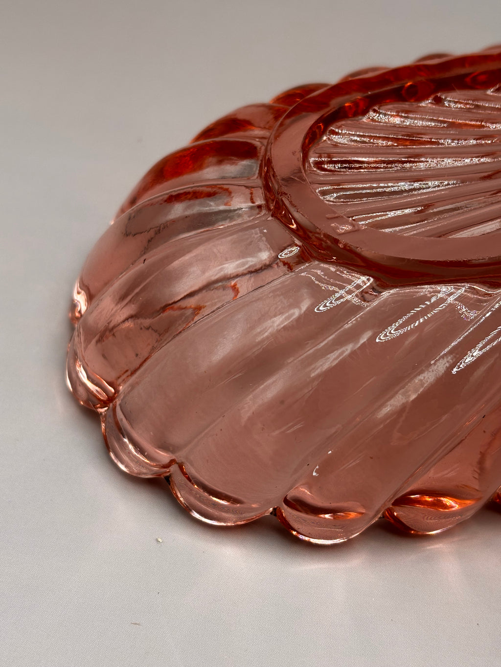 Ensemble Baccarat "Bambou"en cristal teinté rose saumon