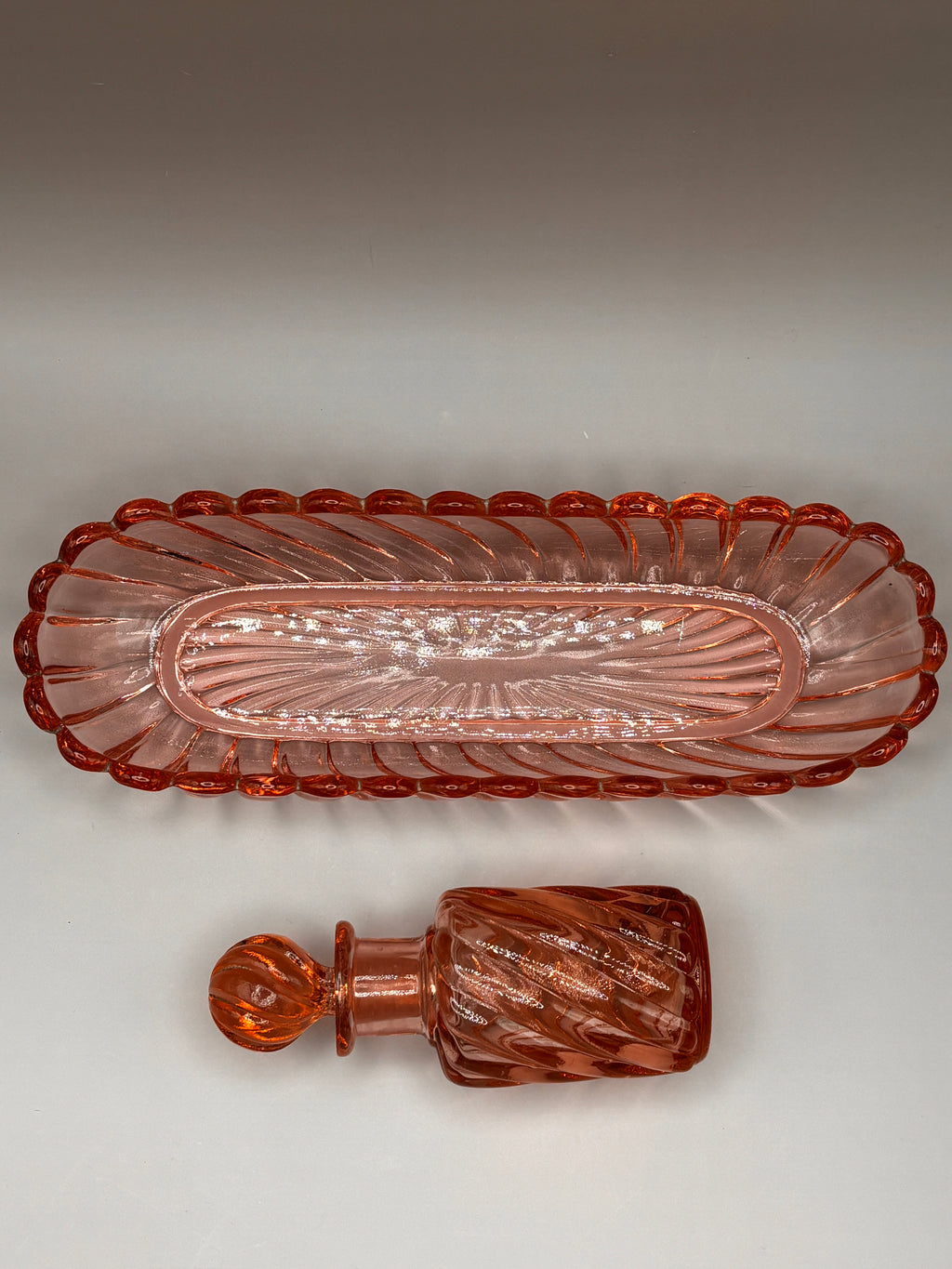 Ensemble Baccarat "Bambou"en cristal teinté rose saumon