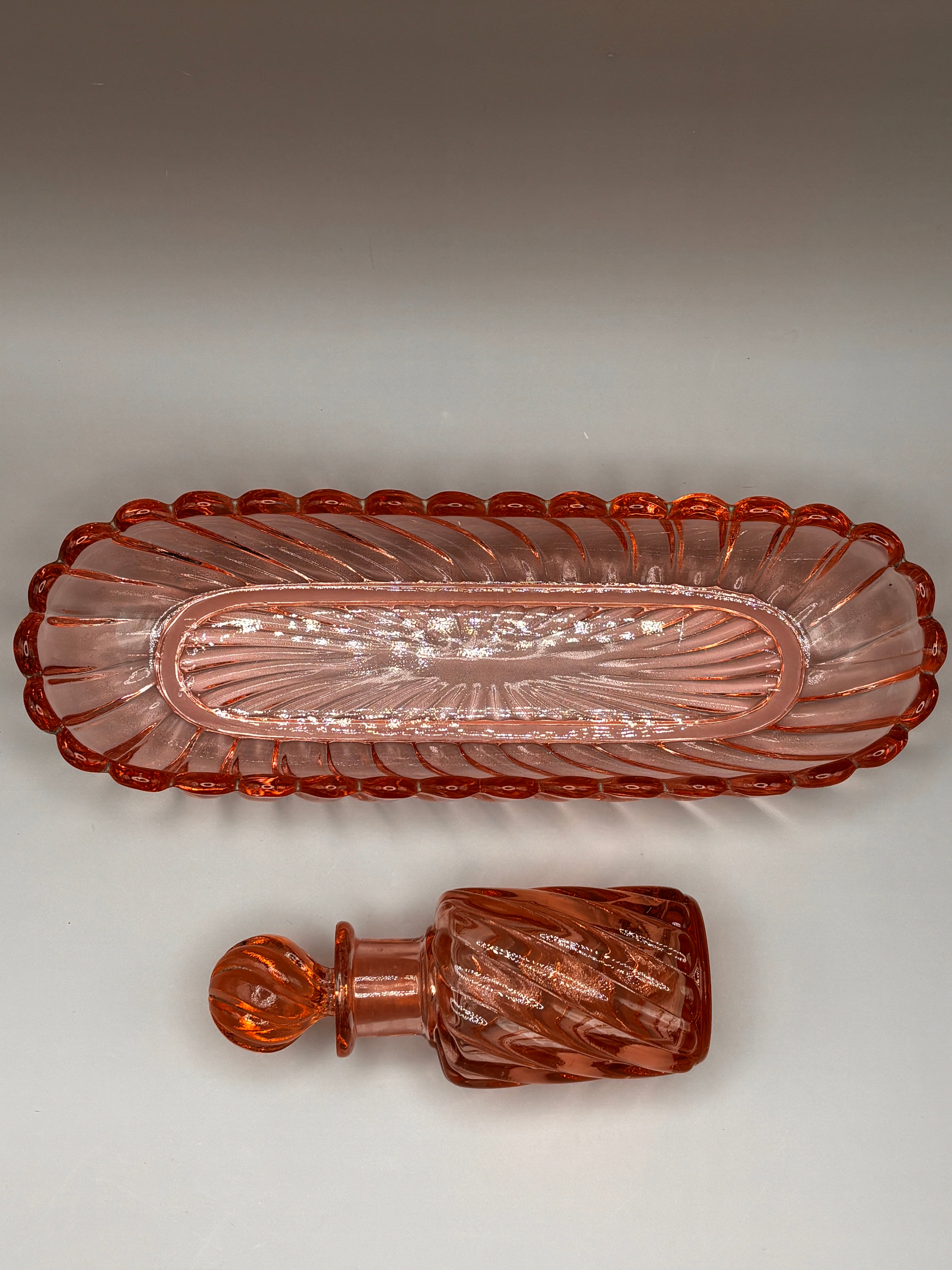 Ensemble Baccarat "Bambou"en cristal teinté rose saumon