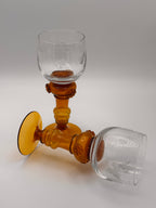 Paire de verres  Rômer en verre soufflé et gravé