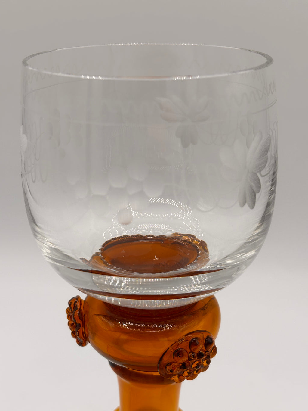 Paire de verres  Rômer en verre soufflé et gravé