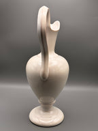Aiguière en céramique blanche Lallier à Moustiers – vue 3