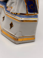 Statue  Sainte Famille au Lys et au Sacré-Coeur  en porcelaine polychrome et doré
