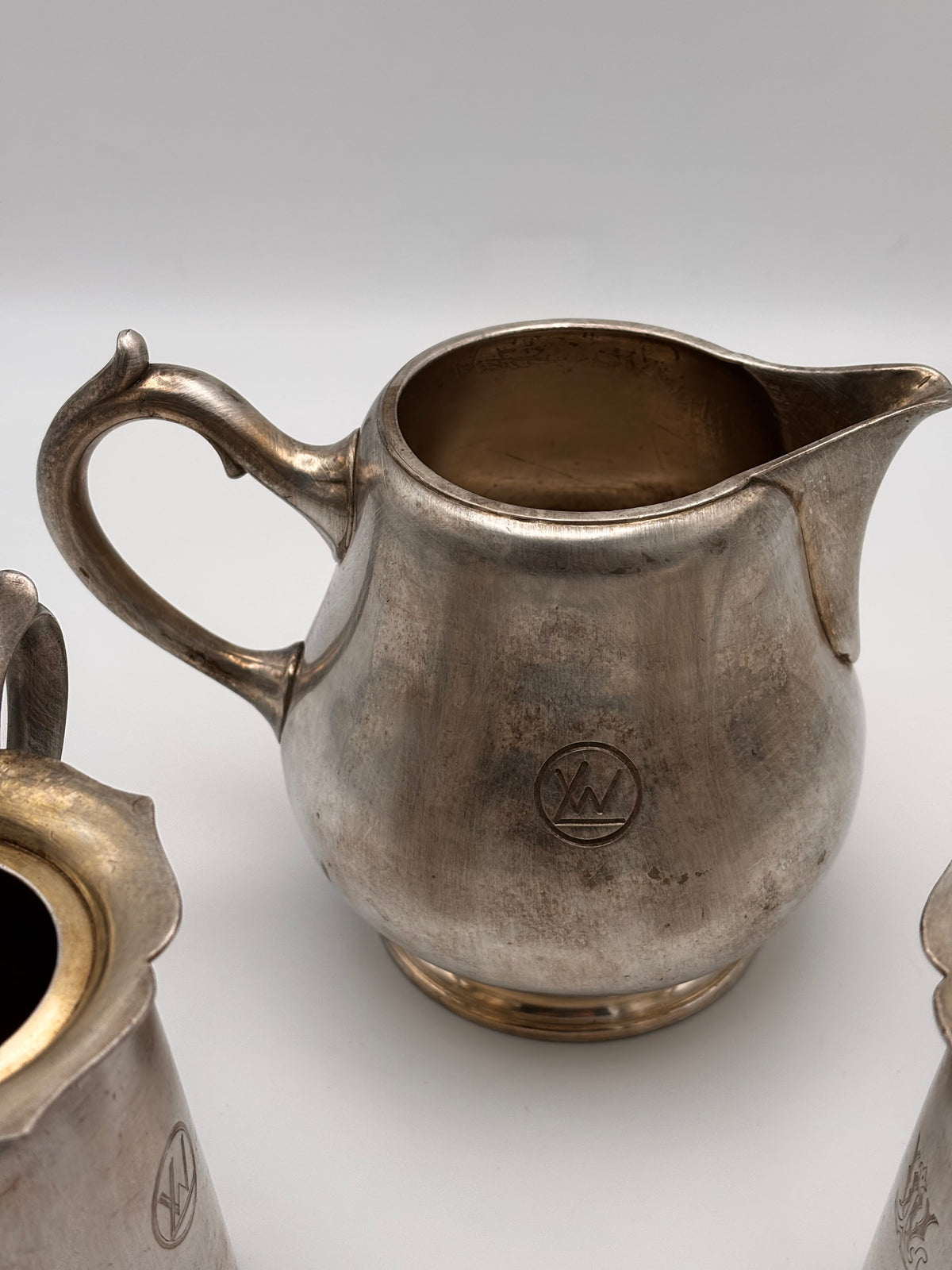 Crémiers Christofle et pot à lait Krupp Berndorf en métal argenté – vue 5