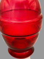 Carafe ancienne en verre rouge gravé – vue 3