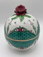 Bonbonnière en porcelaine fine