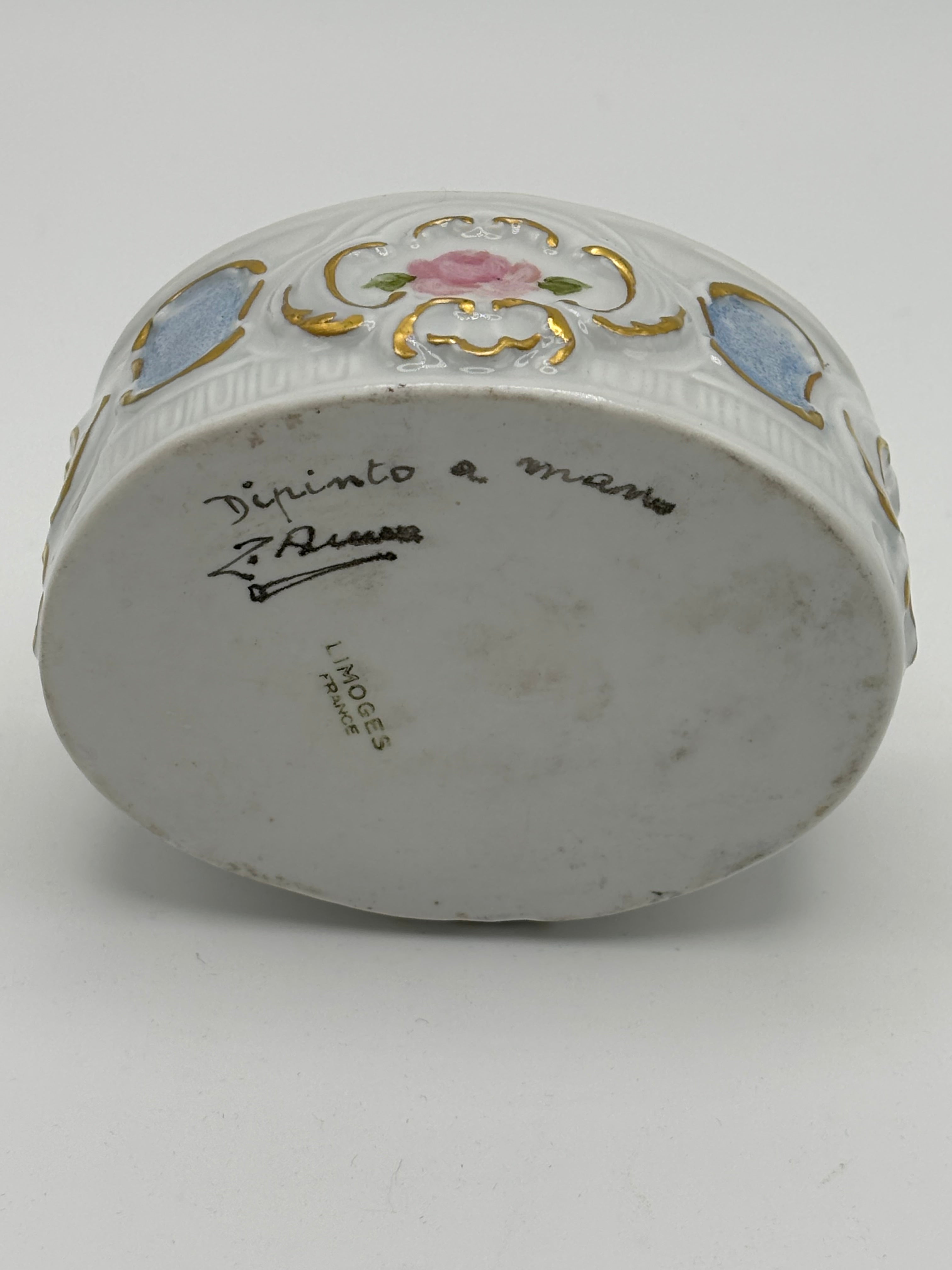 Boite/Pilulier en porcelaine de Limoges