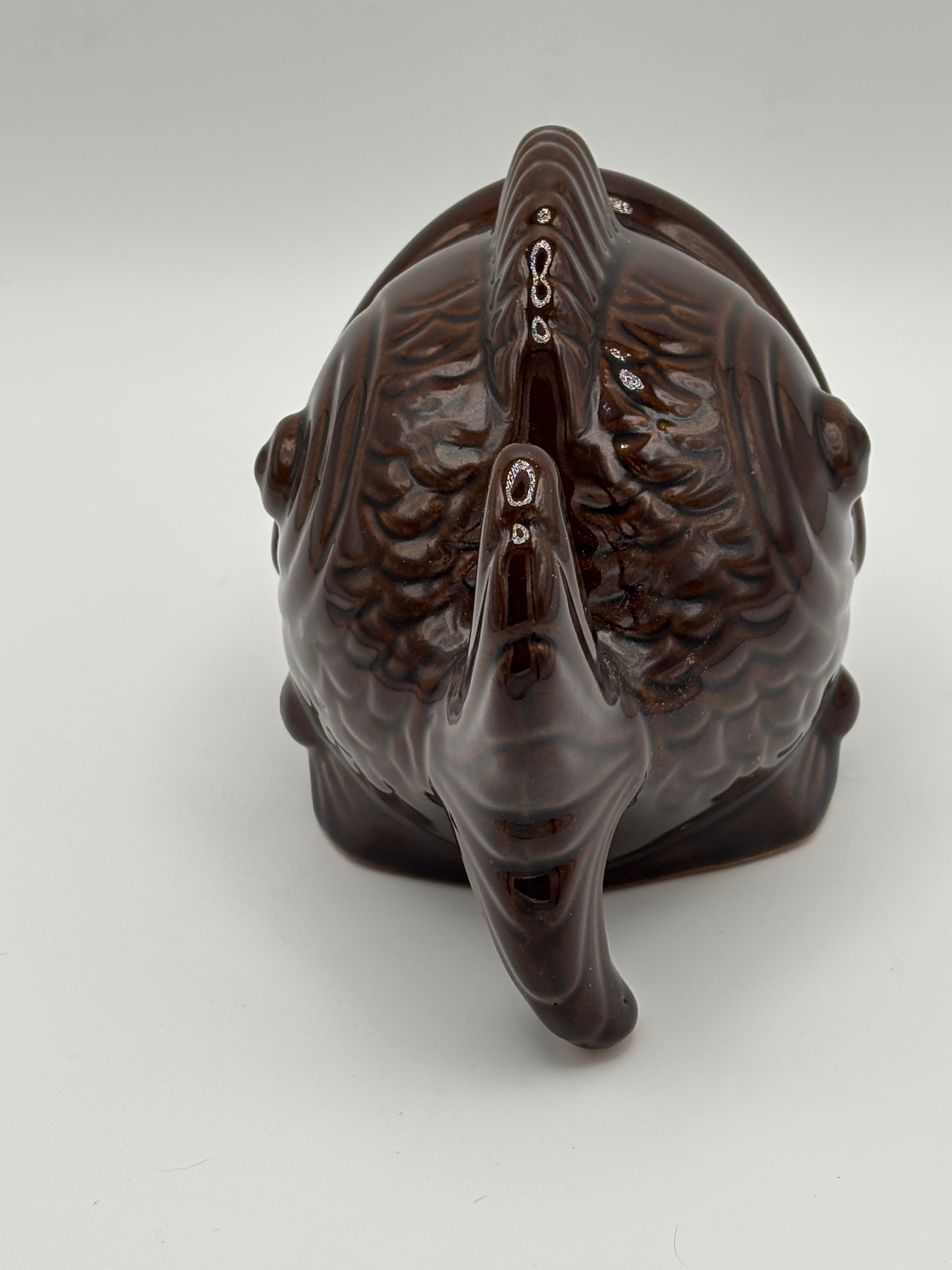 Cendrier zoomorphe en céramique vernissée brune