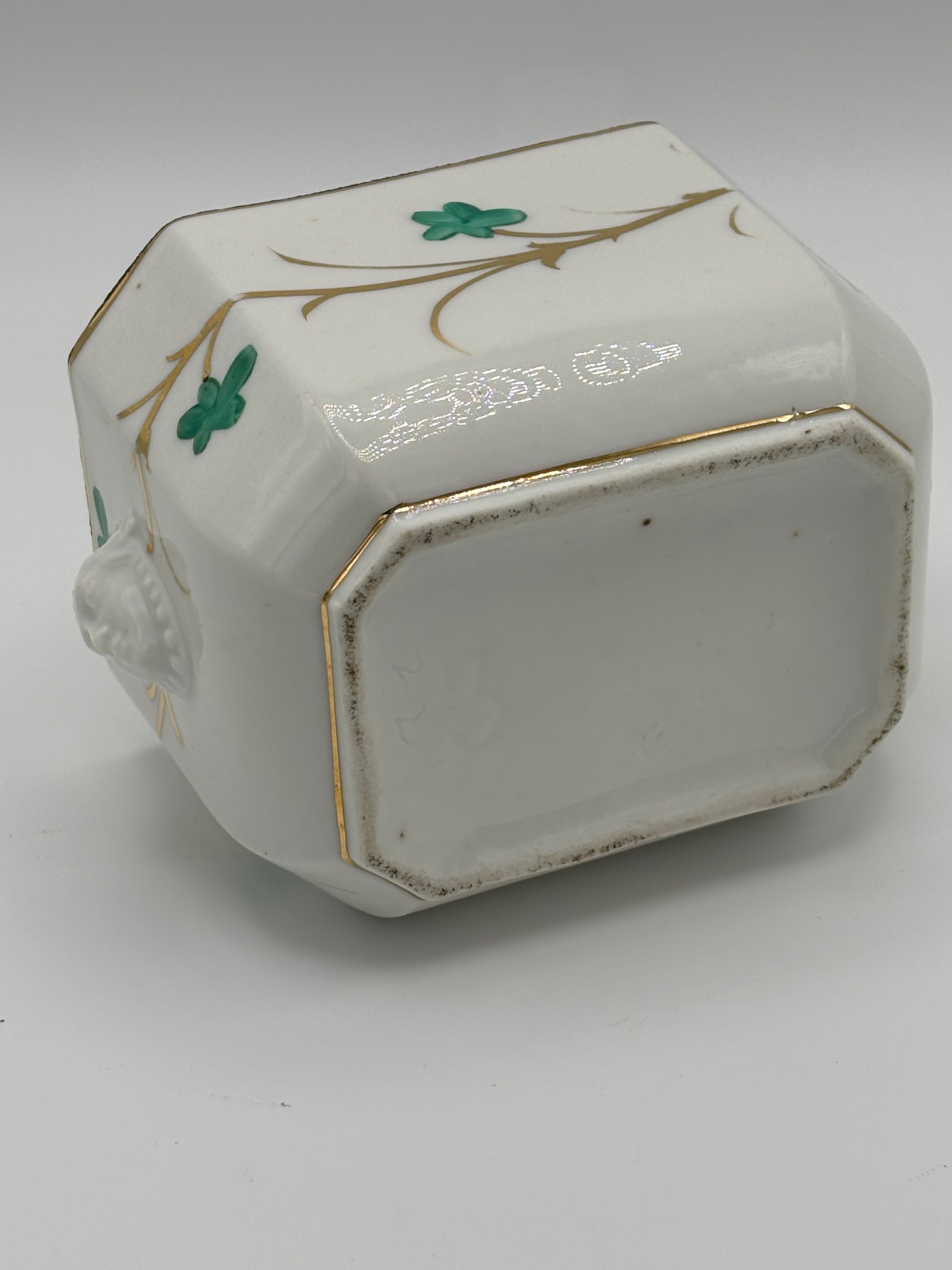 Bonbonnière en porcelaine