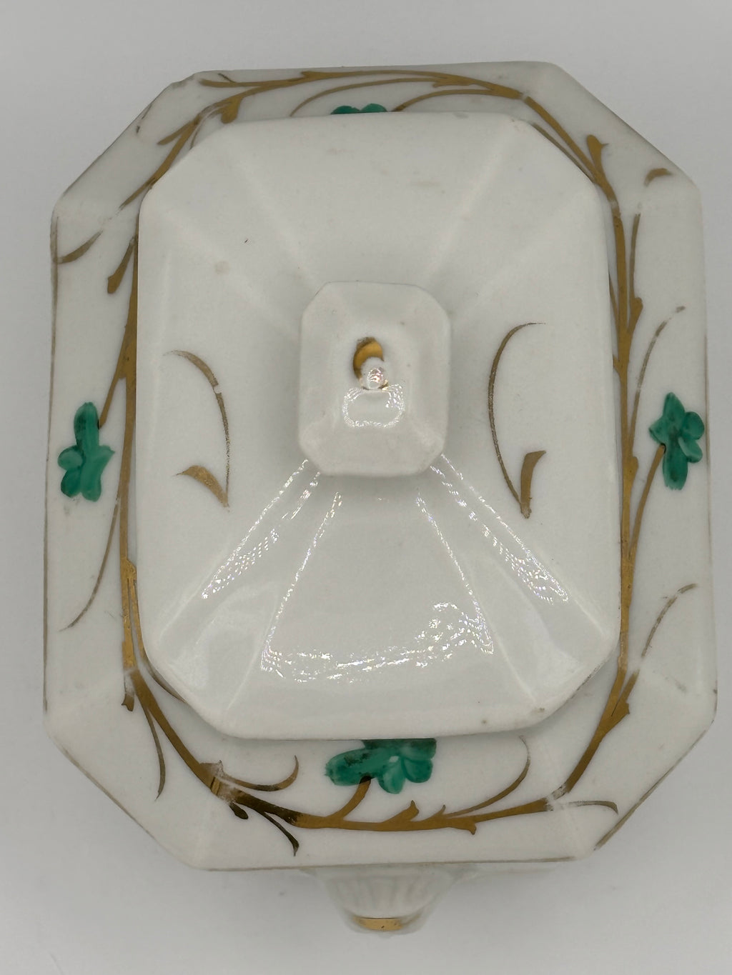 Bonbonnière en porcelaine