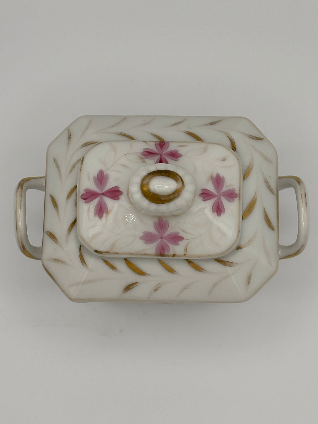 Sucrier ancien en porcelaine à décor floral