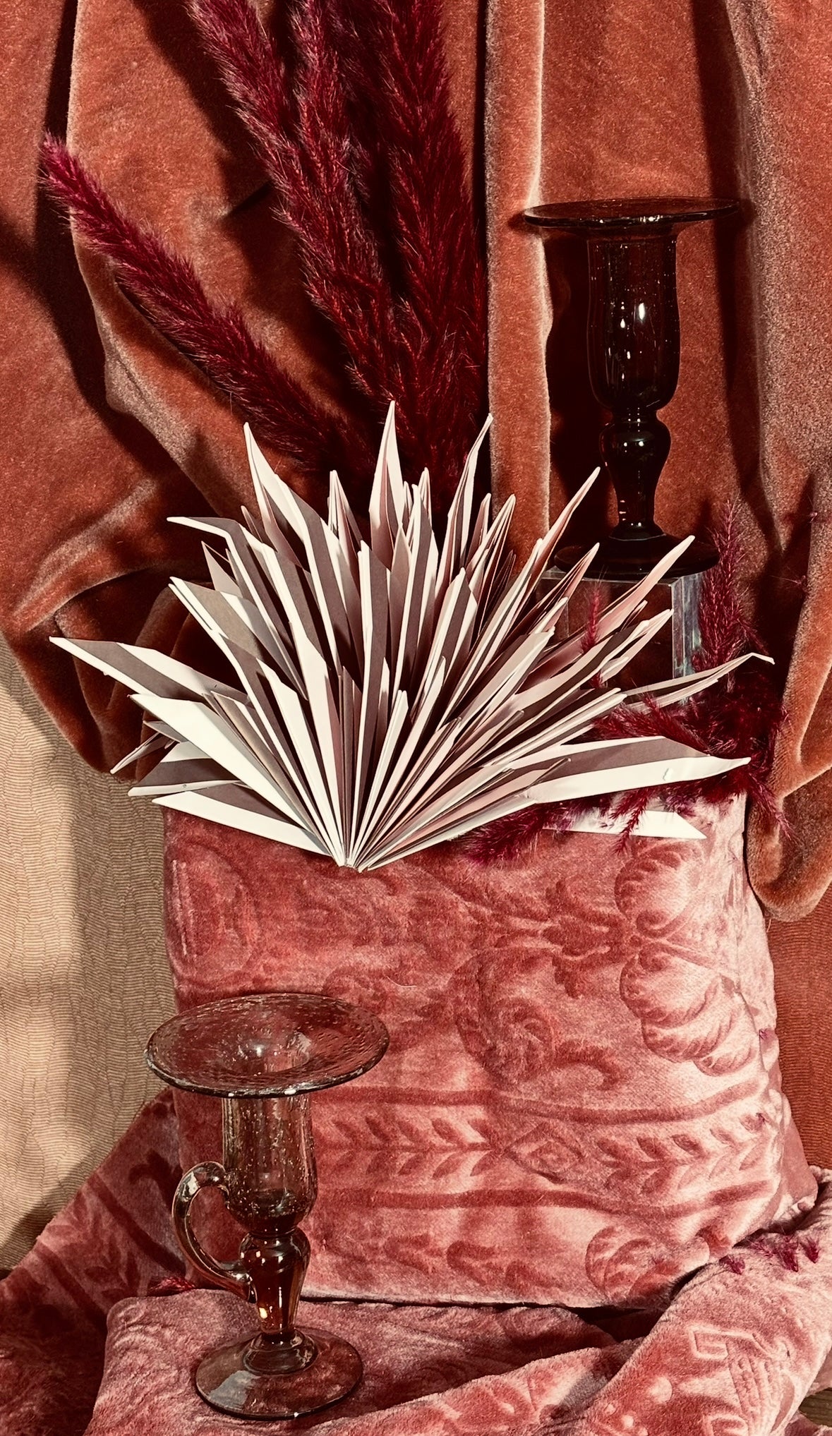 Paire de bougeoirs en verre soufflé signés  Biot années 1970