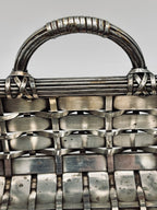 Panier en métal argenté