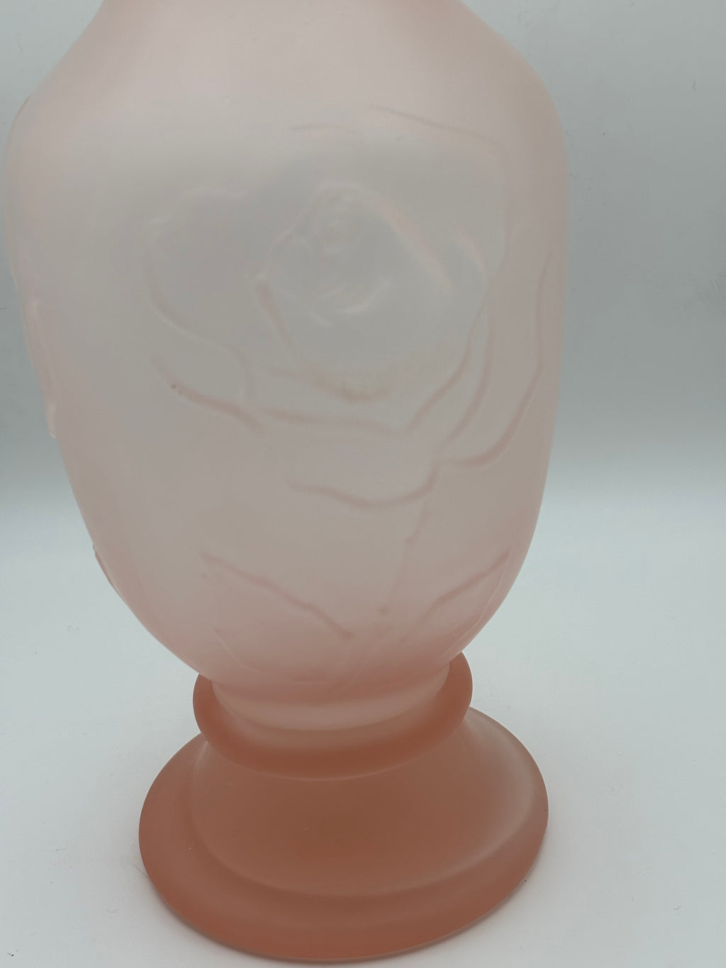 Vase aux roses en verre Givré Art Déco