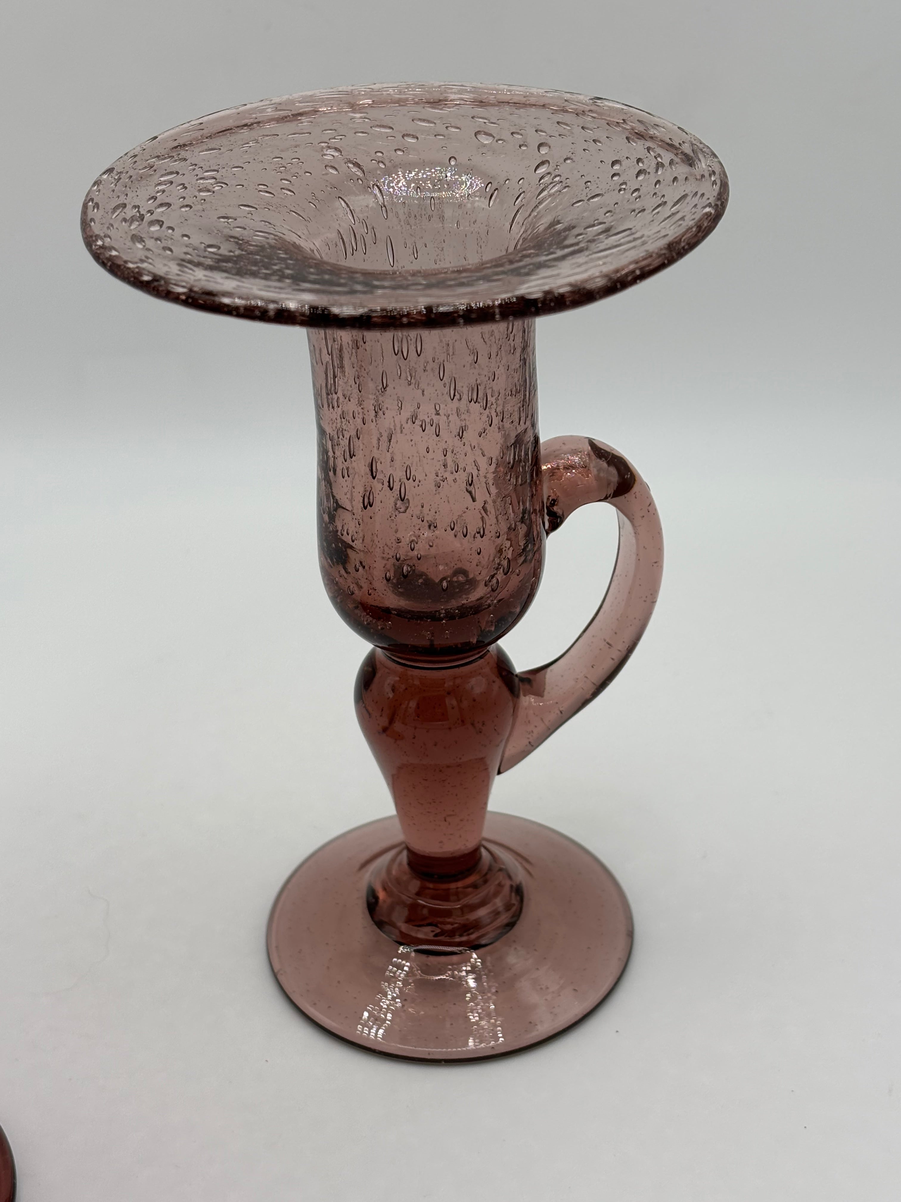 Paire de bougeoirs en verre soufflé signés  Biot années 1970