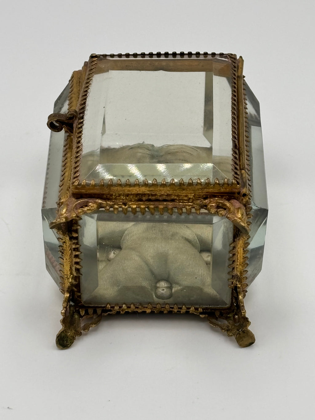Vitrine porte-montre à gousset en verre biseauté et laiton – vue 8