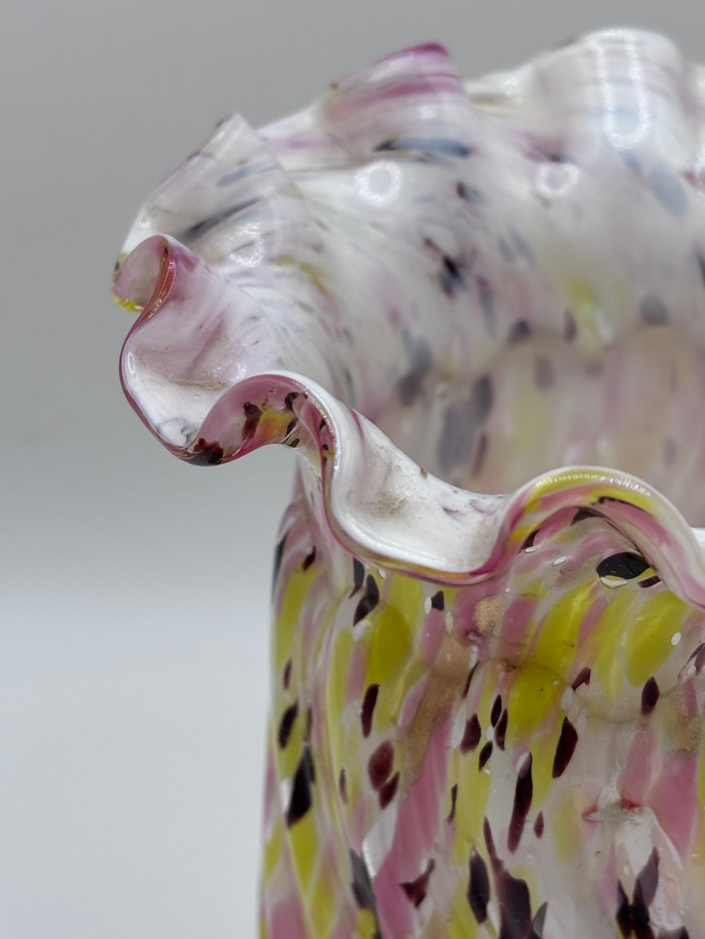 Vase en verre dans l'esprit de Clichy inspiration Legras
