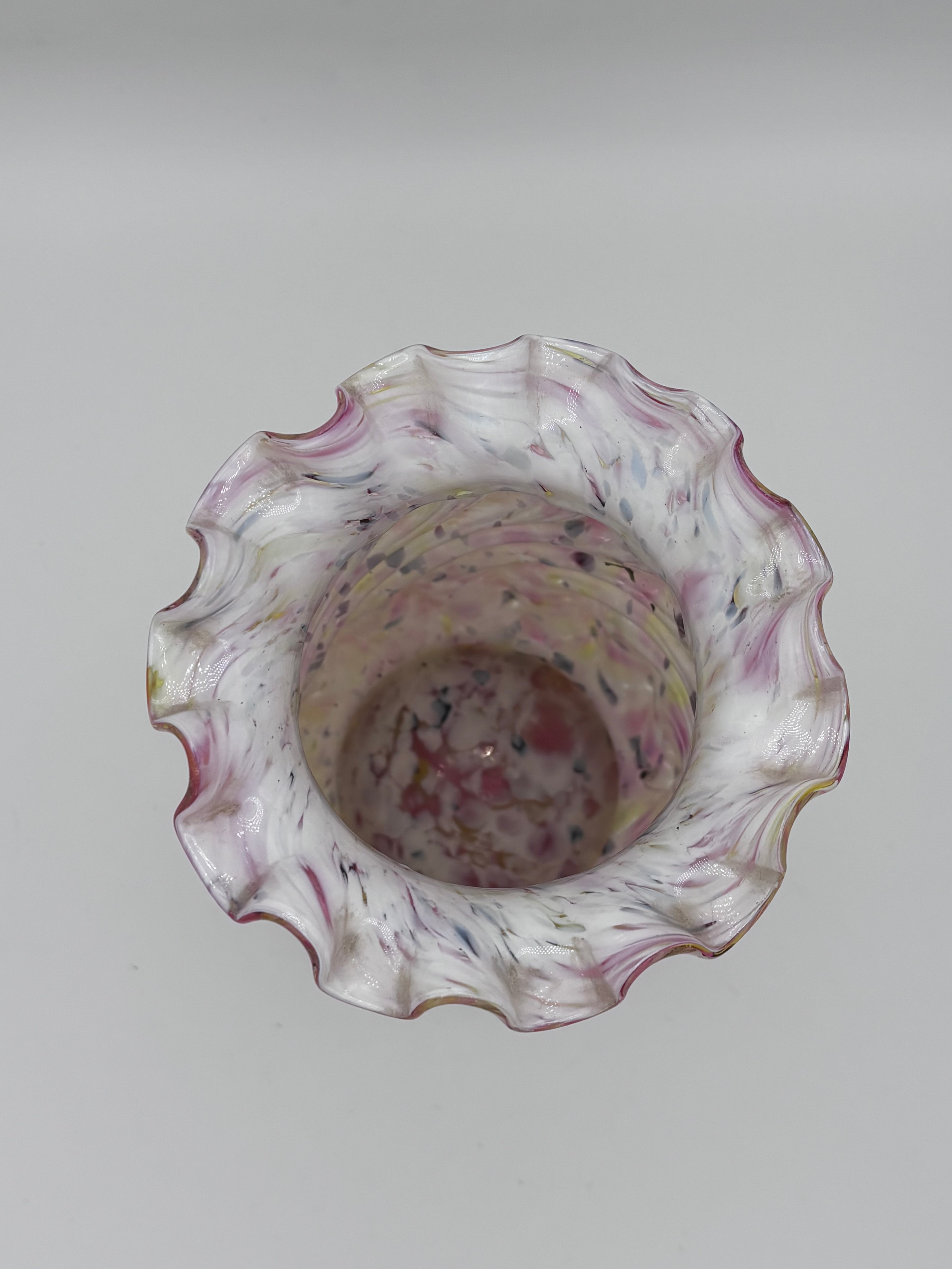 Vase en verre dans l'esprit de Clichy inspiration Legras
