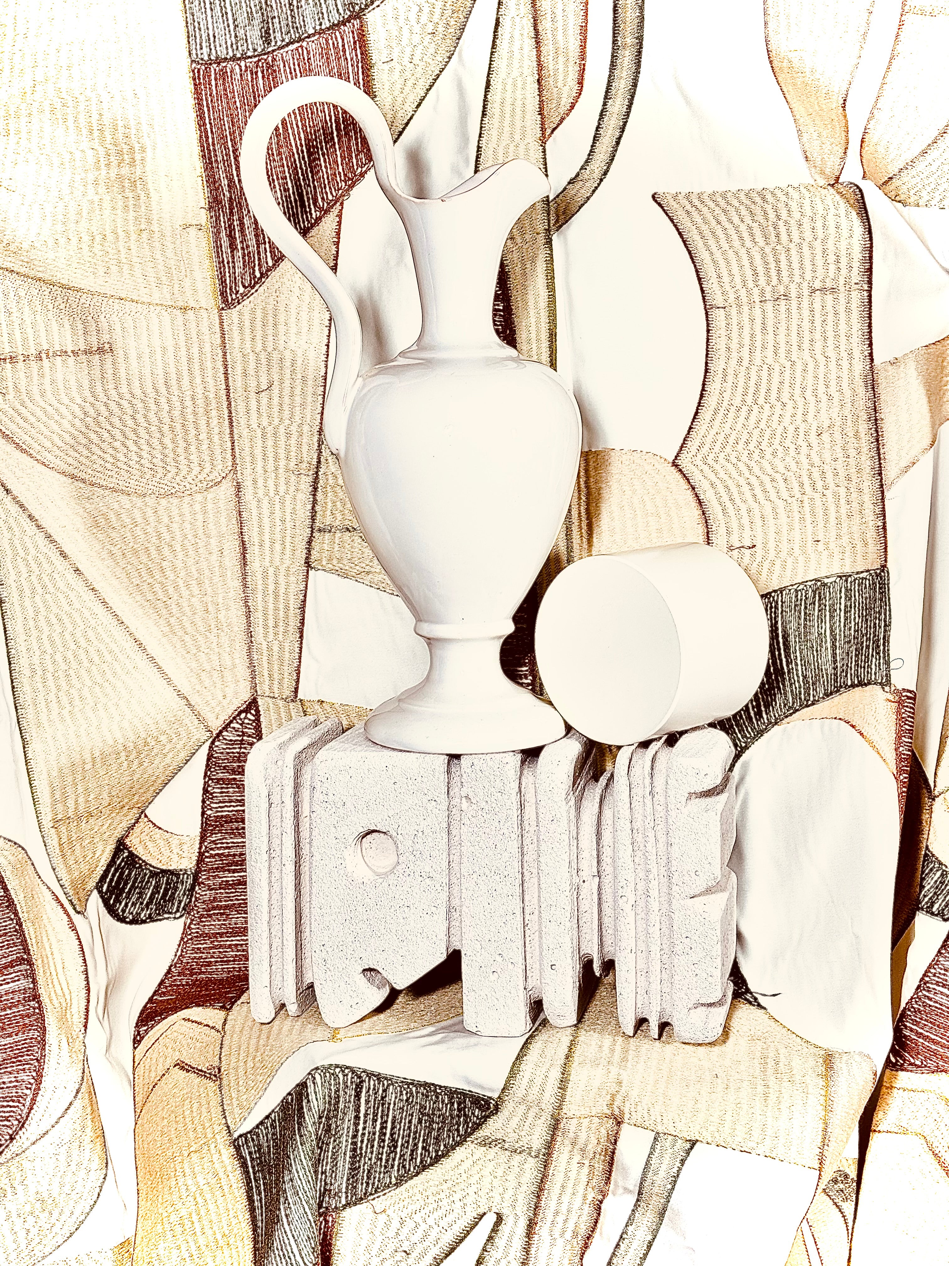 Aiguière décorative  en céramique blanche