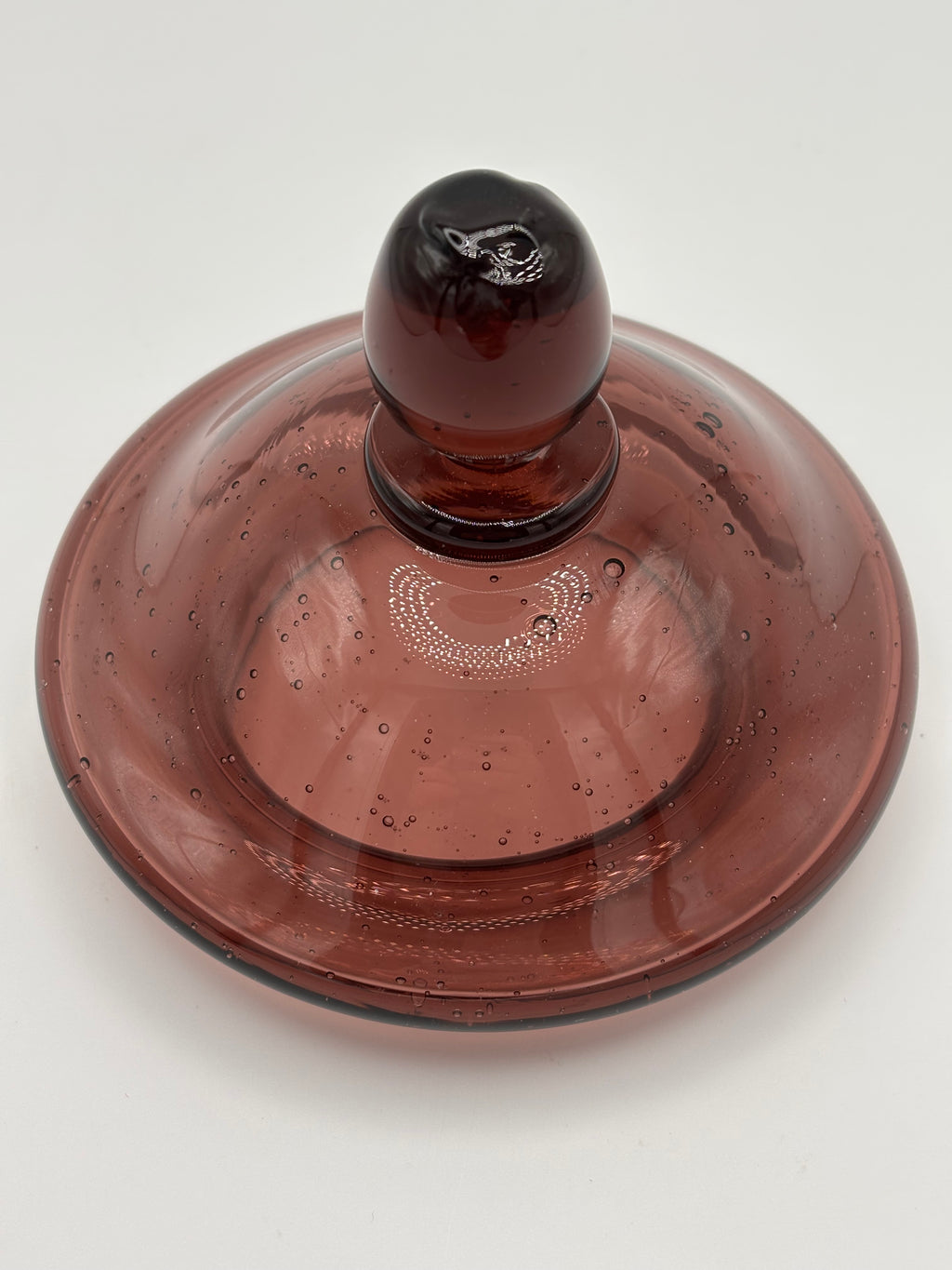Pot ou Bonbonnière en verre  soufflé bullé dans l'esprit des verreries de  Biot