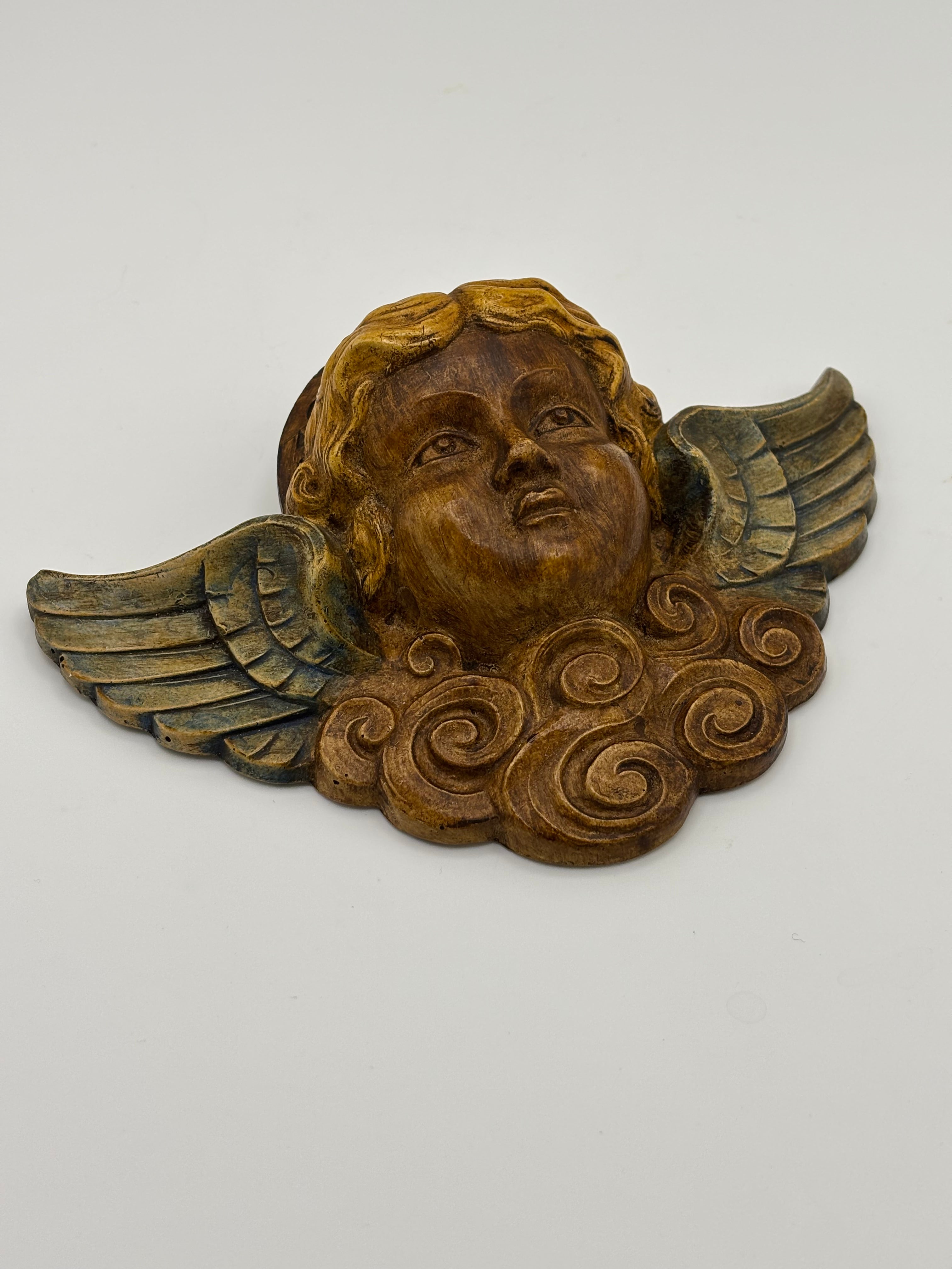 Tête de chérubin murale plâtre peint