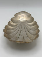 Coupelle en forme de coquille  en métal argenté