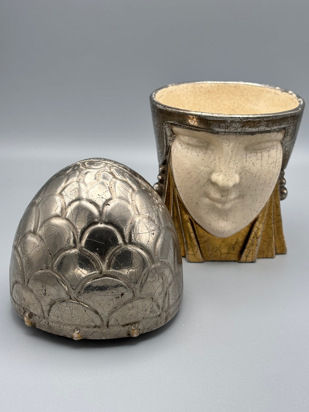 Tête de femme Casquée à l'Egyptienne Art Déco signée ROBJ