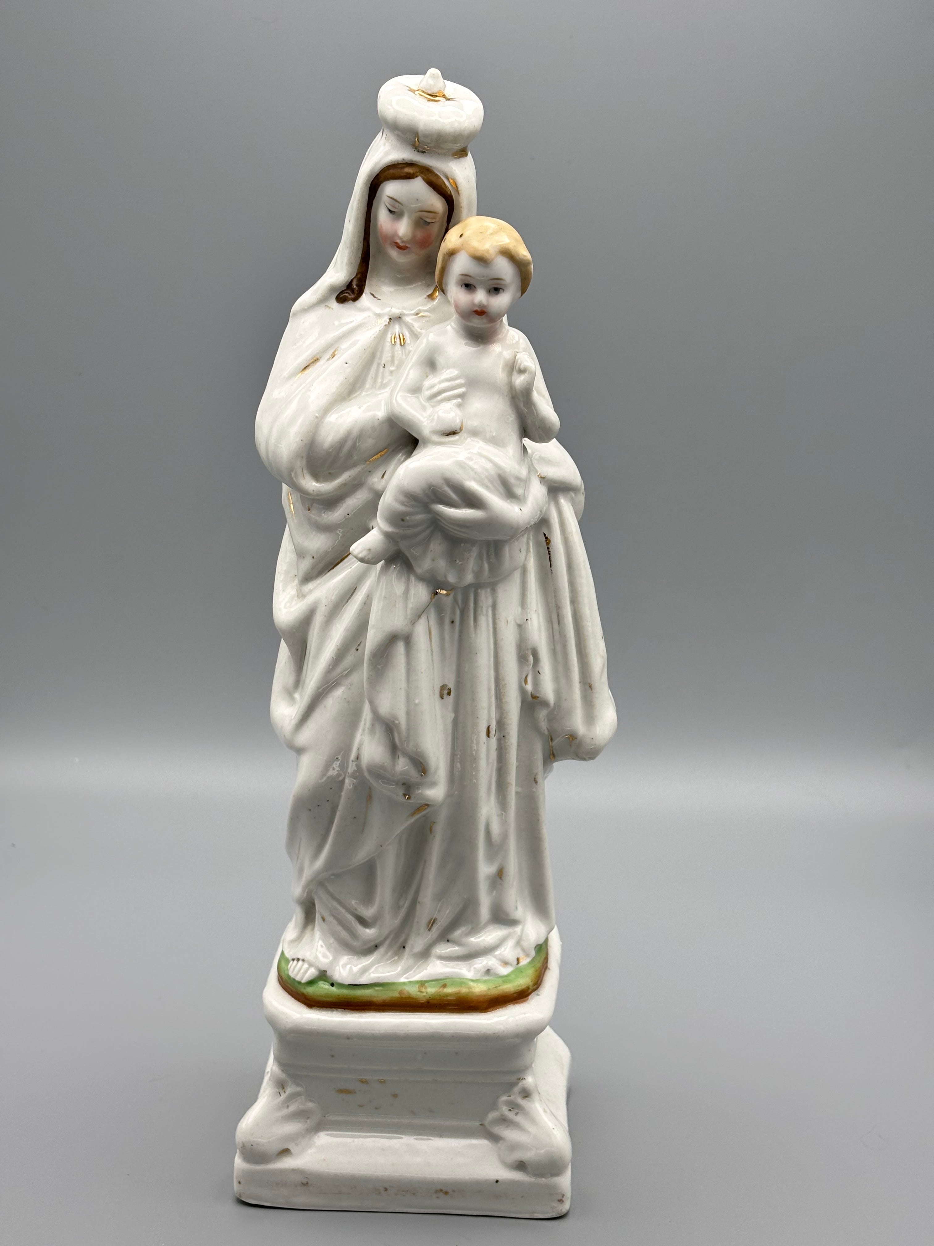 Vierge à l'Enfant en porcelaine émaillée