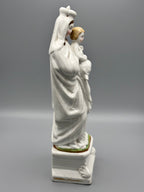 Vierge à l'Enfant en porcelaine émaillée