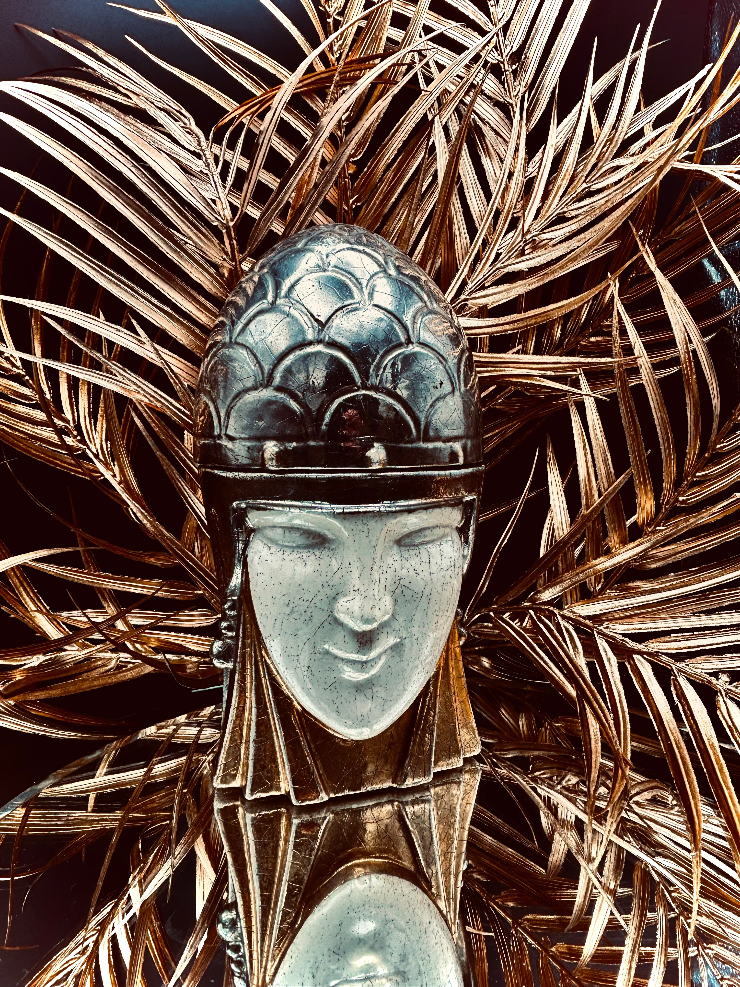 Tête de femme Casquée à l'Egyptienne Art Déco signée ROBJ