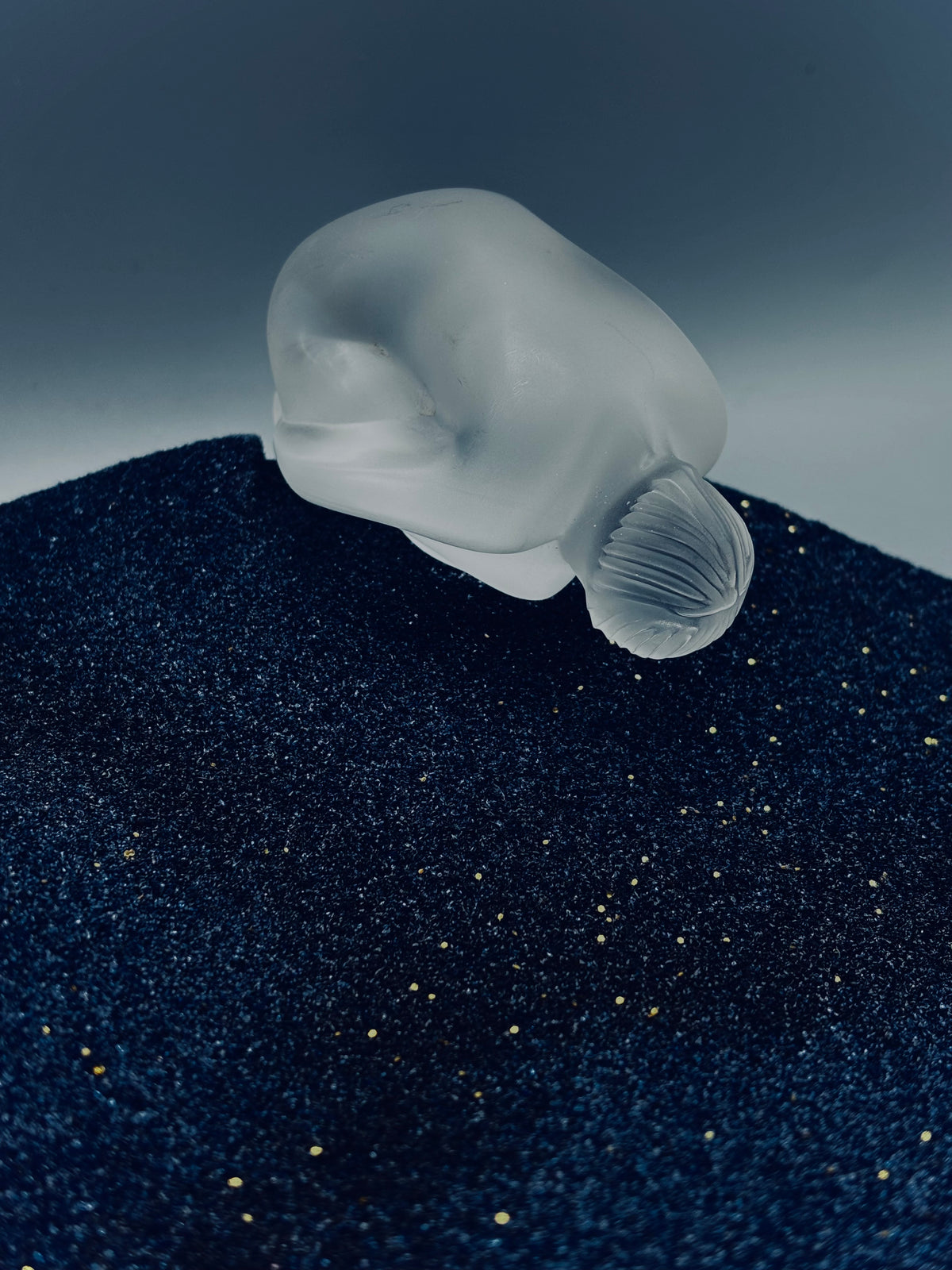 Sculpture féminine.Cristal Lalique.Collection "Nus Attitudes".Ici "Nu Feuille Pliée"