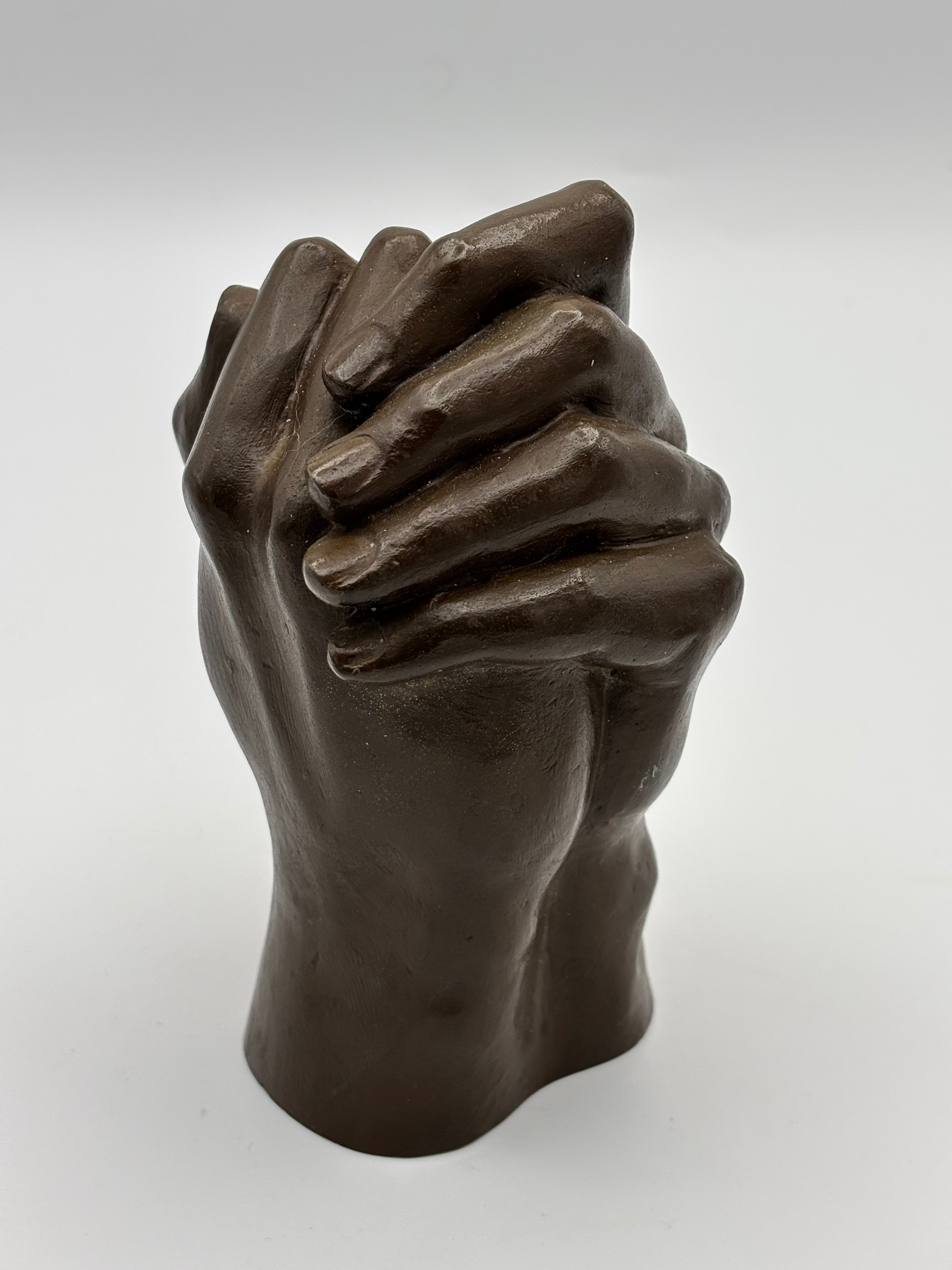 Les Mains unies Sculpture Denis Lacomme