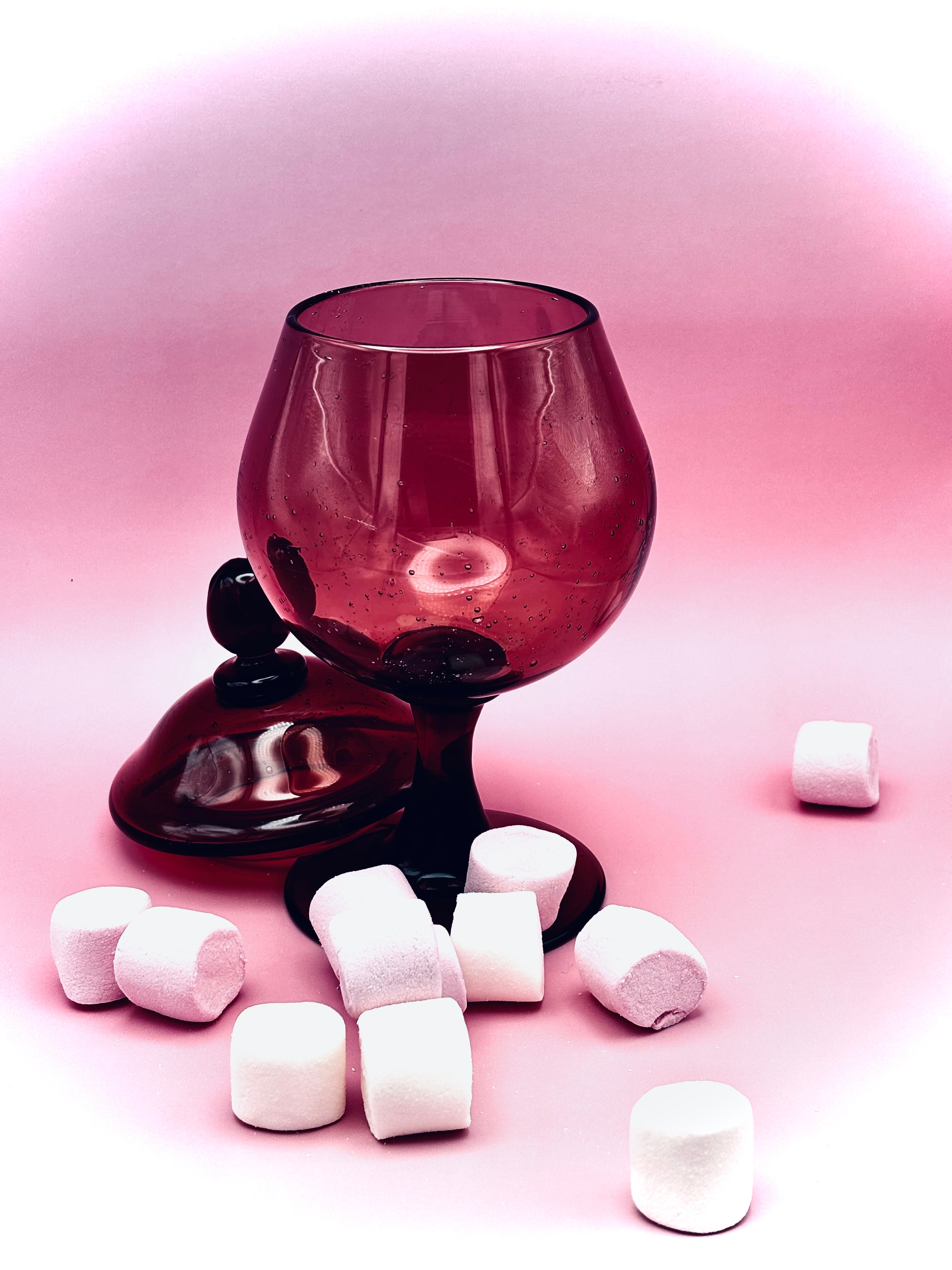 Pot ou Bonbonnière en verre  soufflé bullé dans l'esprit des verreries de  Biot