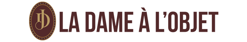 La dame à l'objet